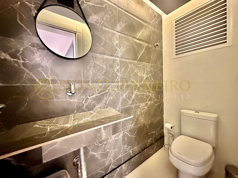 527 - Apartamento em Bombas frente mar 2 suítes