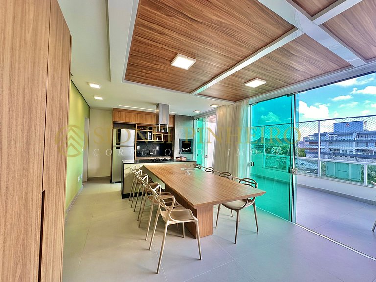 012 - Cobertura duplex na Praia de Mariscal