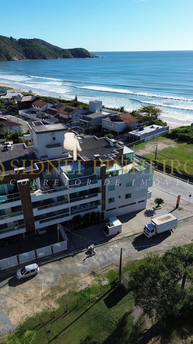 012 - Cobertura duplex na Praia de Mariscal