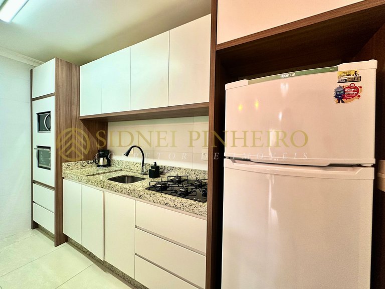 033 - Apartamento 02 dormitórios na Praia de Bombas