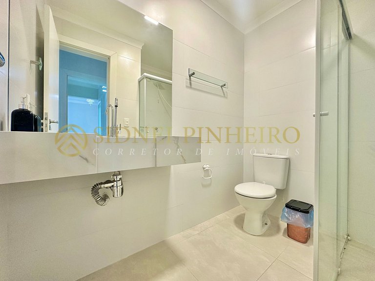 033 - Apartamento 02 dormitórios na Praia de Bombas