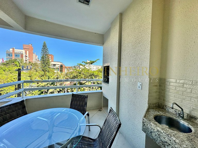 528 - Apartamento 03 dormitórios na Praia de Bombas