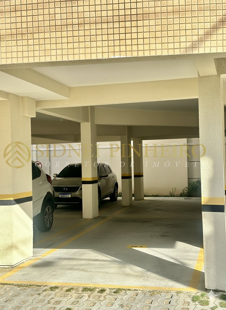 528 - Apartamento 03 dormitórios na Praia de Bombas