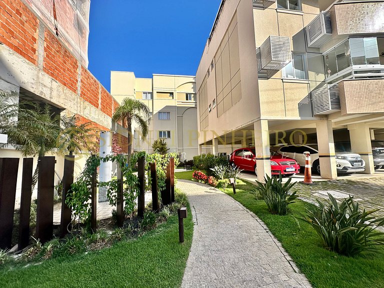 528 - Apartamento 03 dormitórios na Praia de Bombas