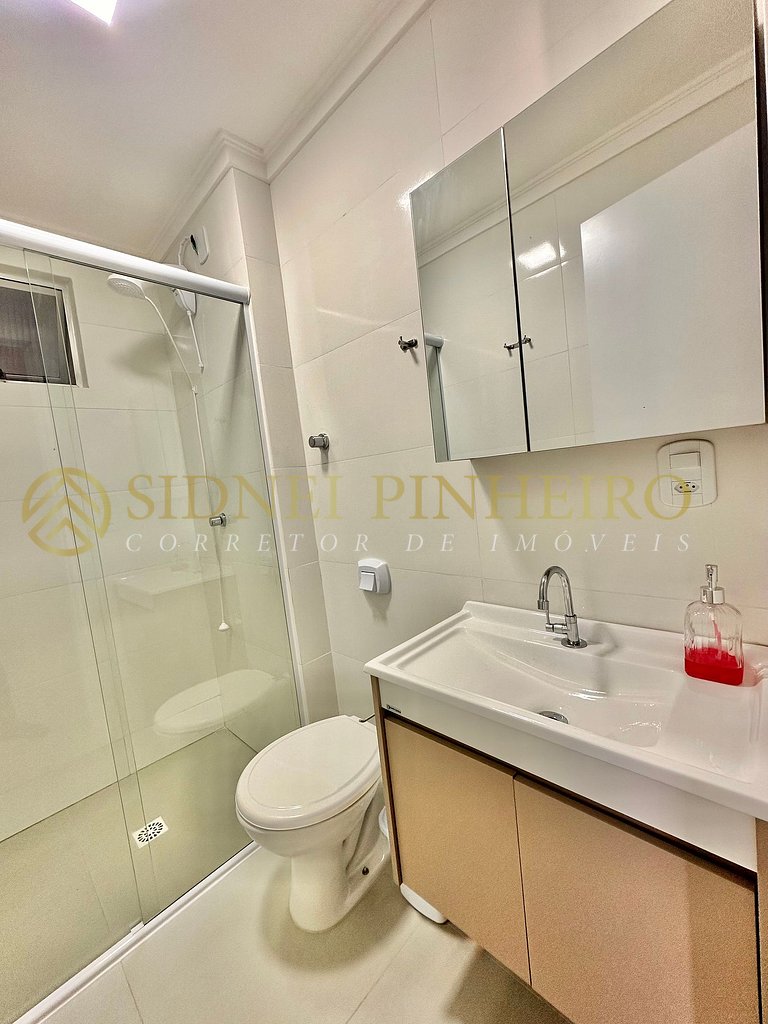 520 - Apartamento 2 dormitórios na Praia de Bombas