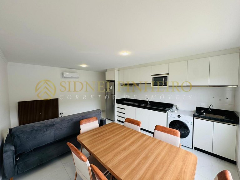 043 - Apartamento 02 dormitórios na Praia de Bombas