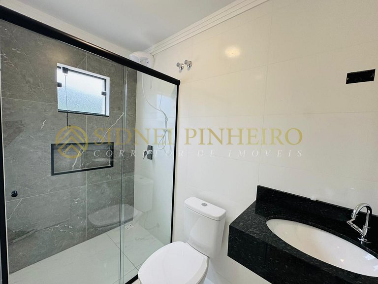 043 - Apartamento 02 dormitórios na Praia de Bombas