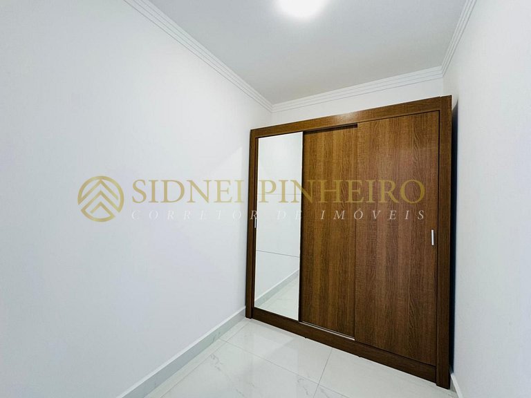 043 - Apartamento 02 dormitórios na Praia de Bombas