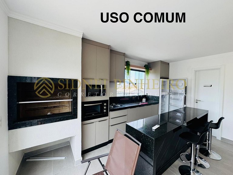 043 - Apartamento 02 dormitórios na Praia de Bombas