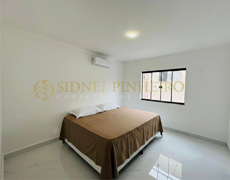 043 - Apartamento 02 dormitórios na Praia de Bombas