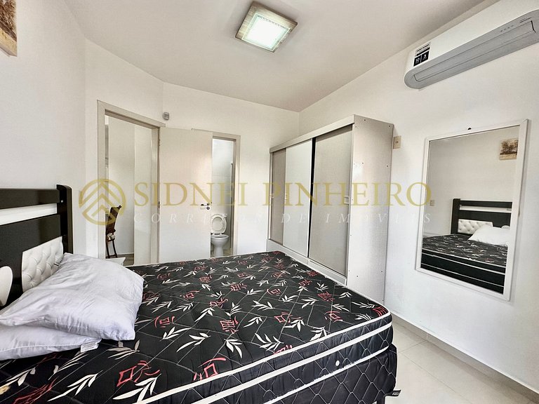 040 - Apartamento de 03 dormitórios na Praia de Bombas