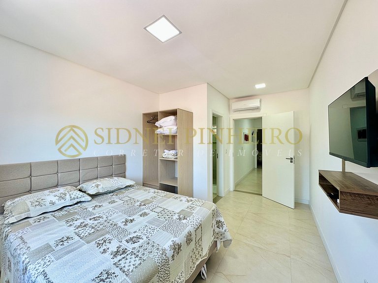 538 - Sobrado 02 dormitórios na Praia de Mariscal