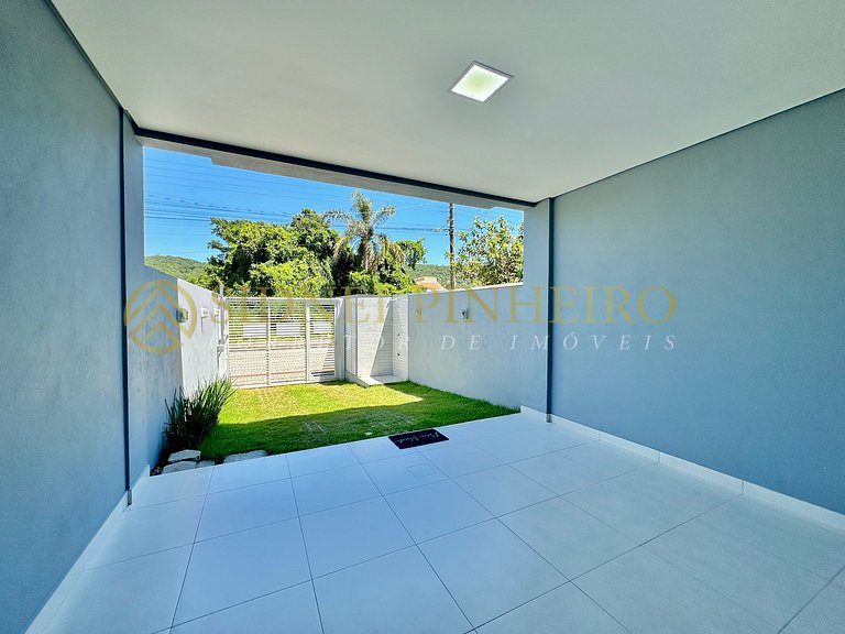 538 - Sobrado 02 dormitórios na Praia de Mariscal