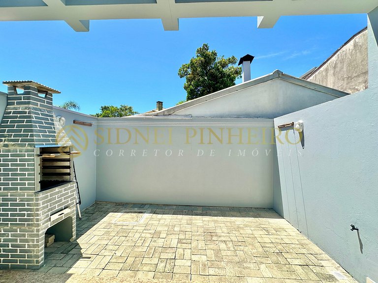 538 - Sobrado 02 dormitórios na Praia de Mariscal