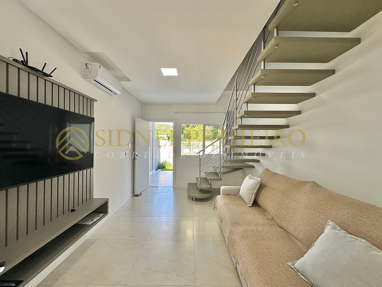 538 - Sobrado 02 dormitórios na Praia de Mariscal