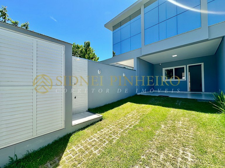 538 - Sobrado 02 dormitórios na Praia de Mariscal