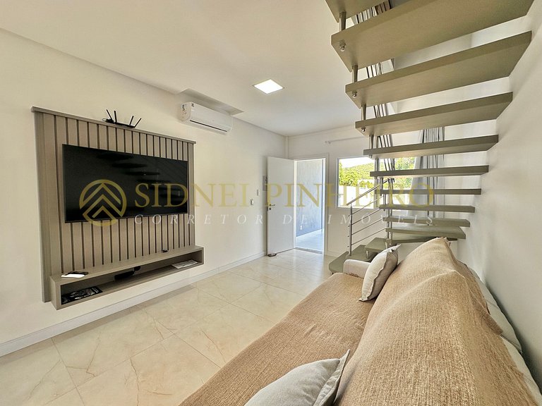 538 - Sobrado 02 dormitórios na Praia de Mariscal