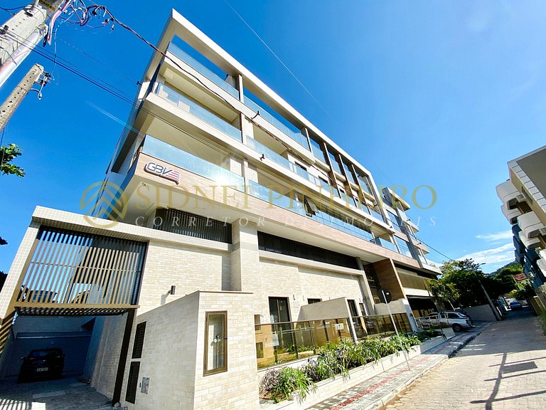 008 - Apartamento com piscina no Centro de Bombinhas