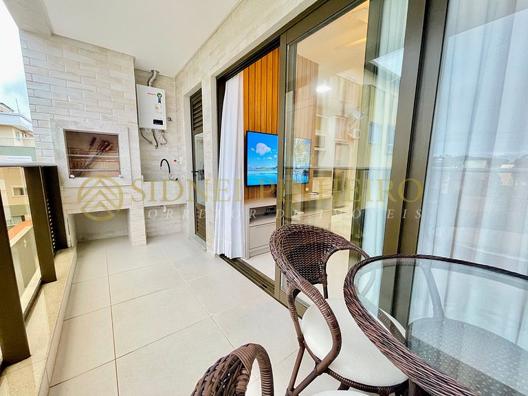 008 - Apartamento com piscina no Centro de Bombinhas