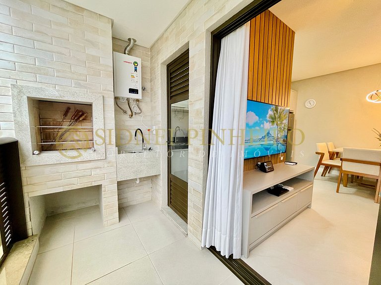 008 - Apartamento com piscina no Centro de Bombinhas