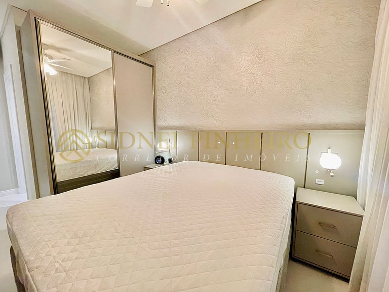 008 - Apartamento com piscina no Centro de Bombinhas