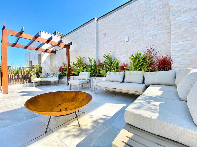 008 - Apartamento com piscina no Centro de Bombinhas