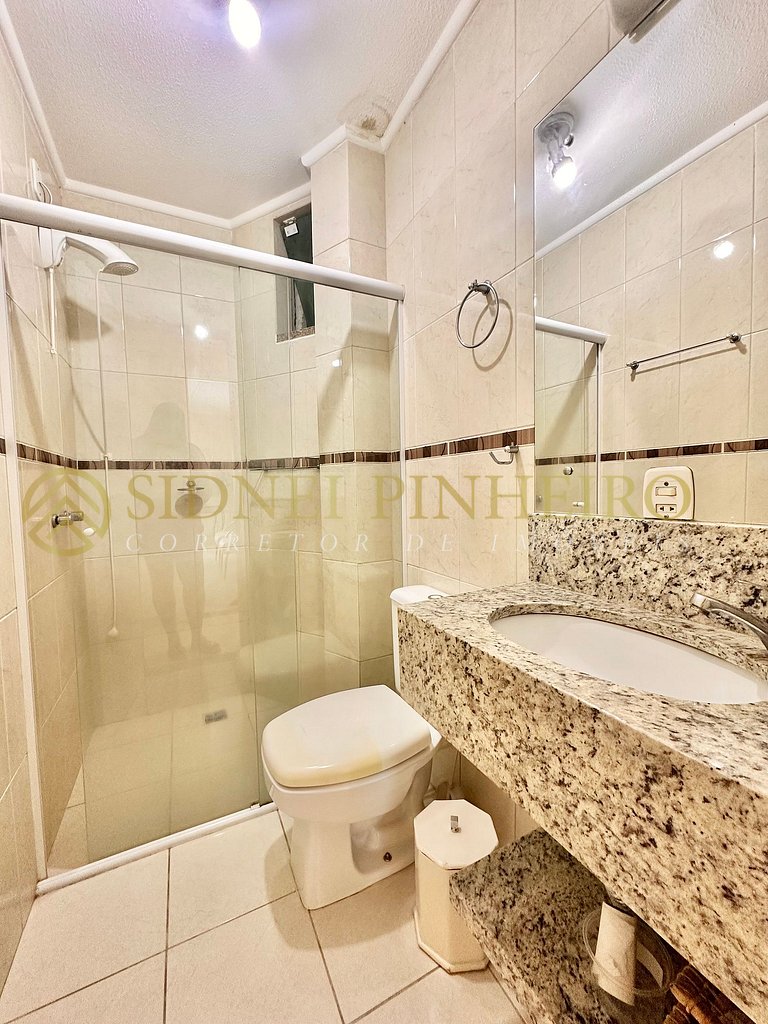 044 - Apartamento 03 dormitórios na Praia de Bombas