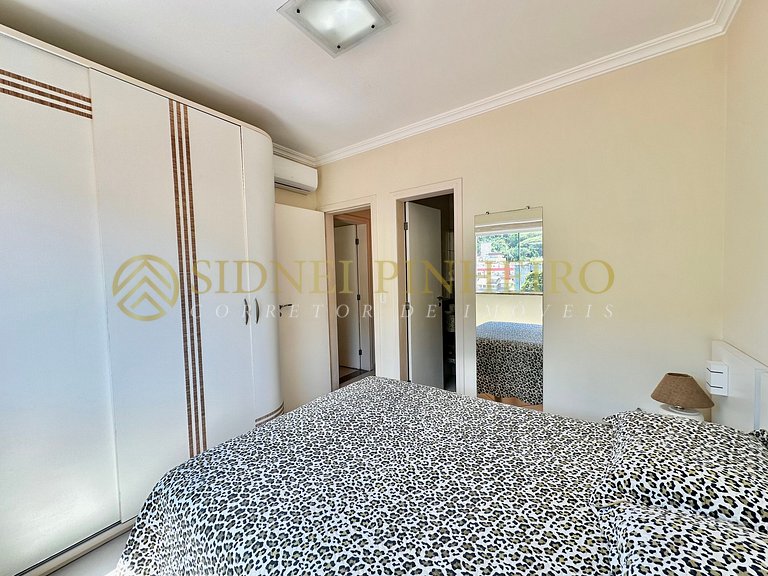 043 - Apartamento 03 dormitórios na Praia de Bombas