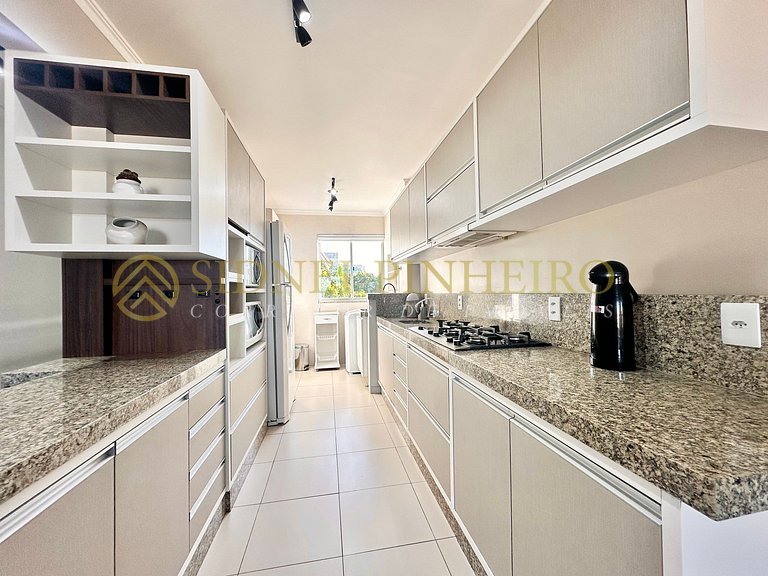 542 - Apartamento 03 dormitórios na Praia de Bombas