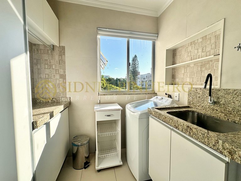 542 - Apartamento 03 dormitórios na Praia de Bombas