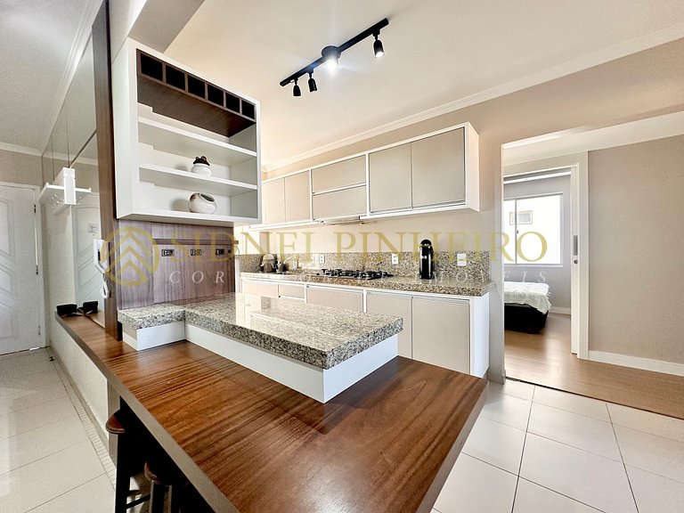 542 - Apartamento 03 dormitórios na Praia de Bombas