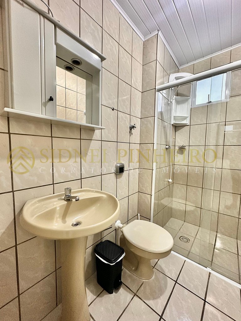 543 - Apartamento 03 dormitórios na Praia de Bombas