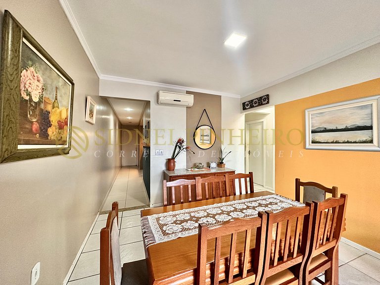 543 - Apartamento 03 dormitórios na Praia de Bombas