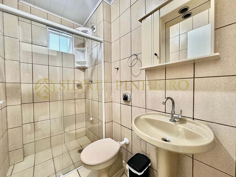 543 - Apartamento 03 dormitórios na Praia de Bombas