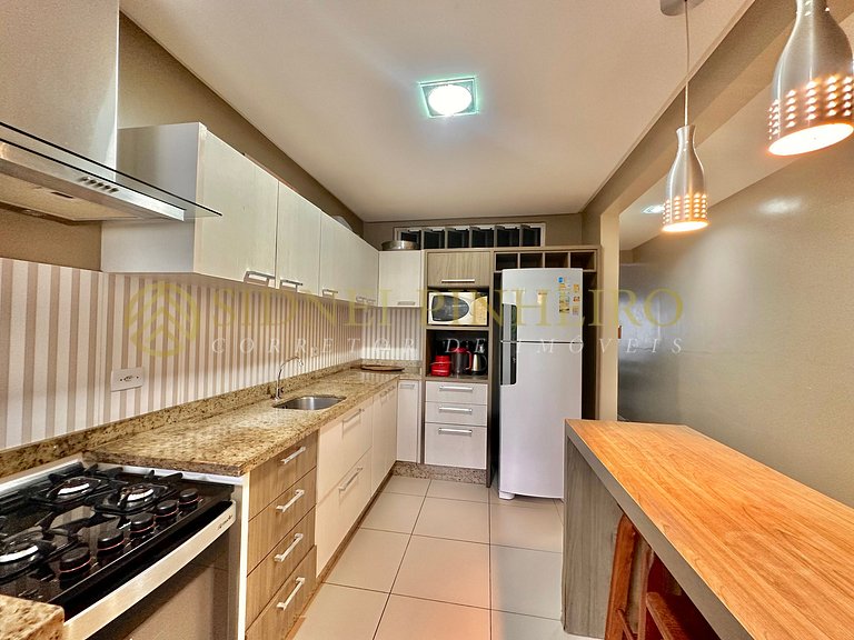 543 - Apartamento 03 dormitórios na Praia de Bombas