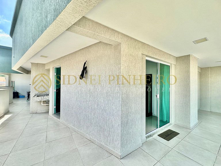 551 - Cobertura 2 dormitórios na praia de Bombas