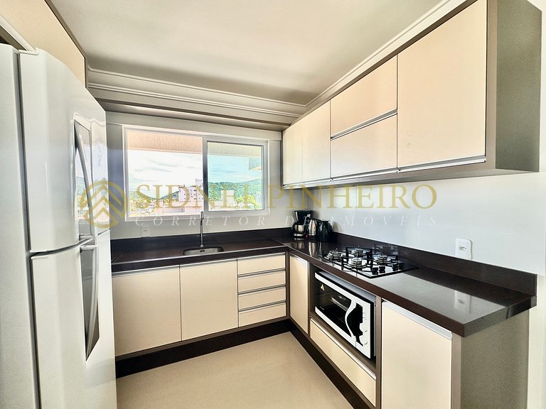 551 - Cobertura 2 dormitórios na praia de Bombas