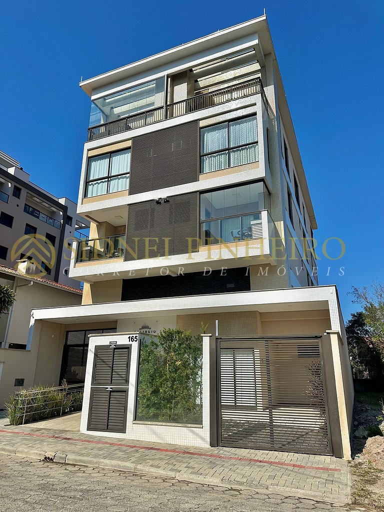 028 - Apartamento 03 dormitórios na Praia de Mariscal