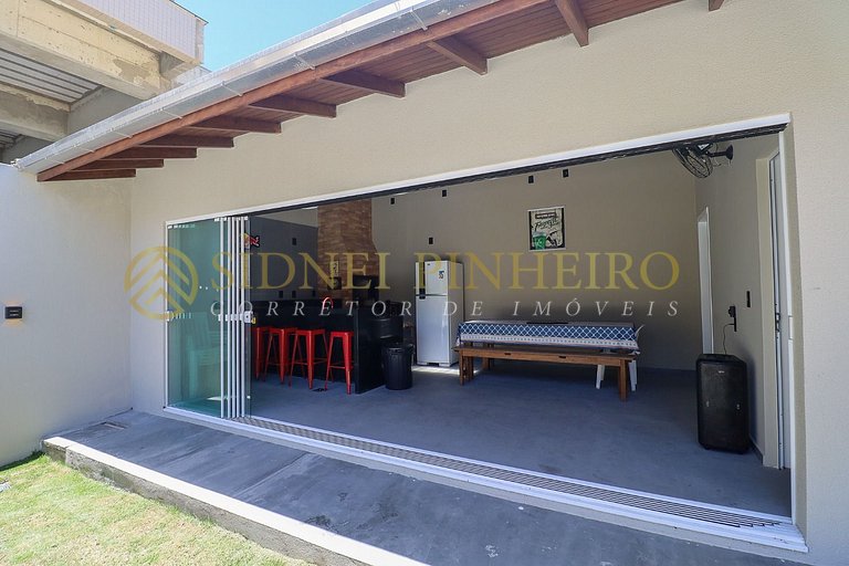 554 - Casa com Piscina em Mariscal