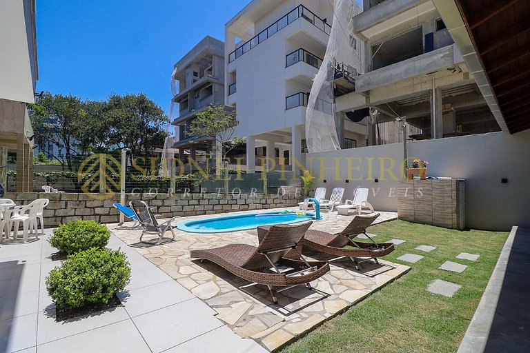 554 - Casa com Piscina em Mariscal
