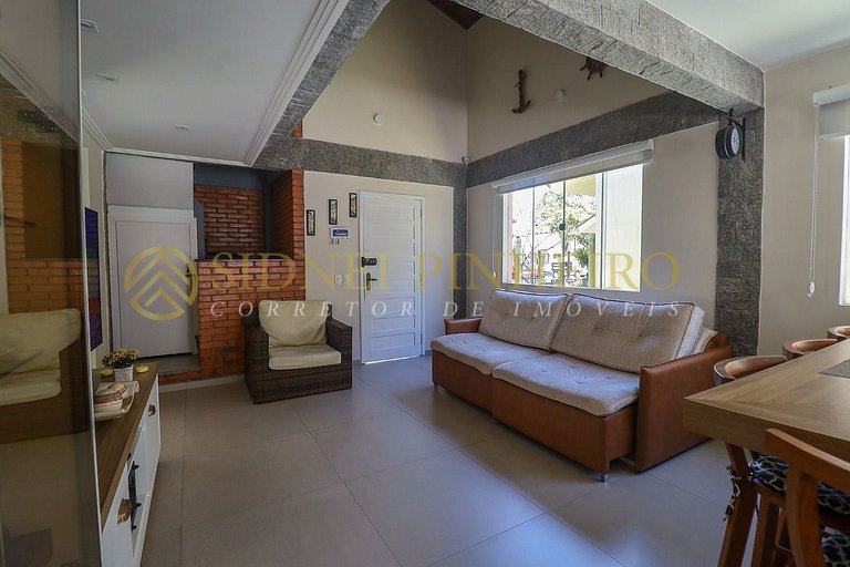 554 - Casa com Piscina em Mariscal