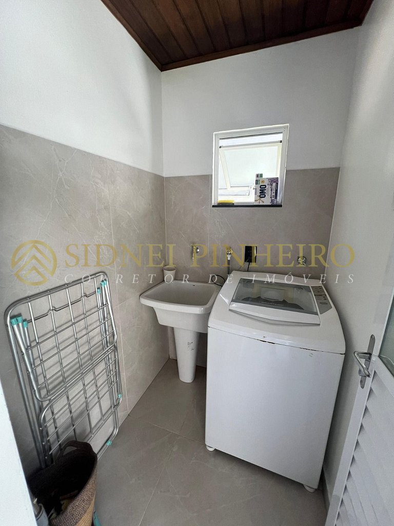 554 - Casa com Piscina em Mariscal
