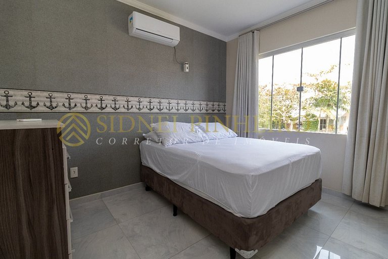 554 - Casa com Piscina em Mariscal