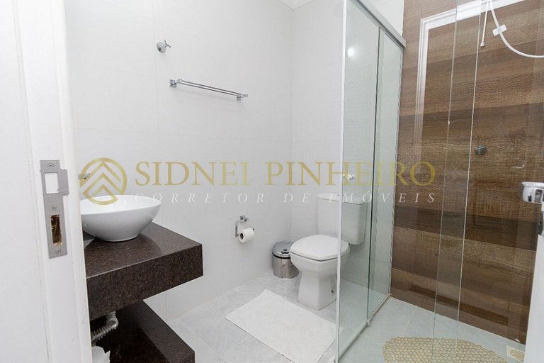 554 - Casa com Piscina em Mariscal