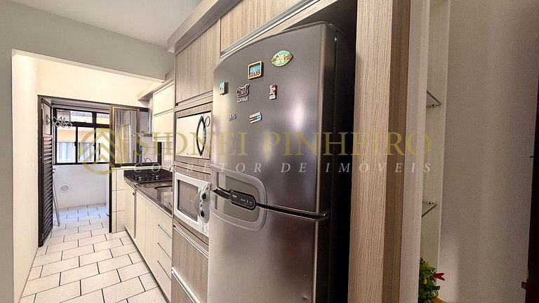 561 - Apartamento 02 dormitórios na Praia de Bombas