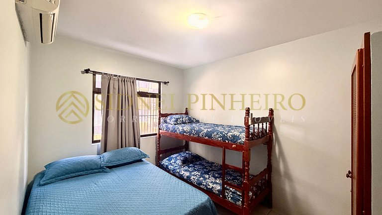 561 - Apartamento 02 dormitórios na Praia de Bombas