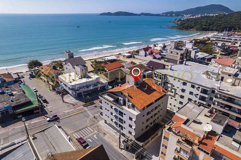 562 - Apartamento 02 dormitórios na Praia de Bombas