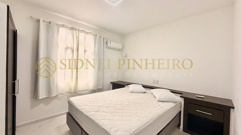 563 - Apartamento 02 dormitórios na Praia de Bombas