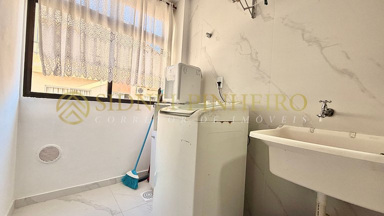 563 - Apartamento 02 dormitórios na Praia de Bombas