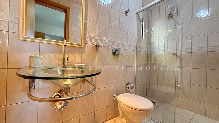 565 - Apartamento 02 dormitórios na Praia de Bombas